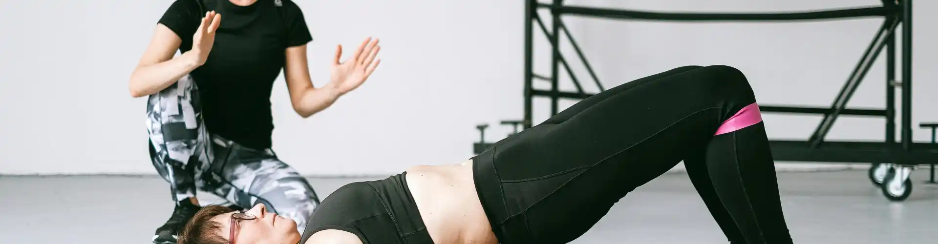 骨盤ウェルネスヨガ - Online Class by Just Plain  Yoga